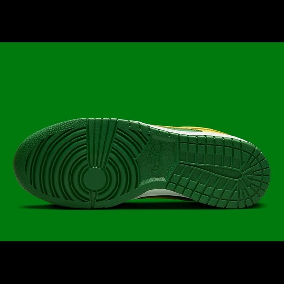 Nike Dunk Low Retro BTTYS “Oregon” sneakers, New in Box, M12 - Picture 8 of 8